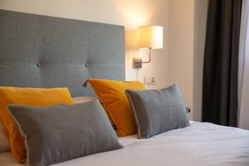 ed3f8aba-9ea2-4a89-ad07-d11c5feb865c (1)